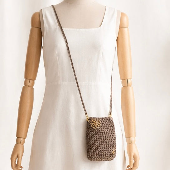 mini pouch cream